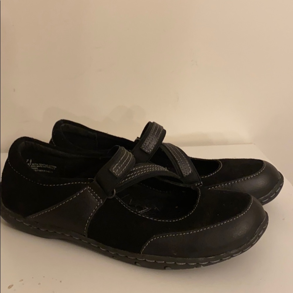 EUC Merona slip ons Sz 7.5